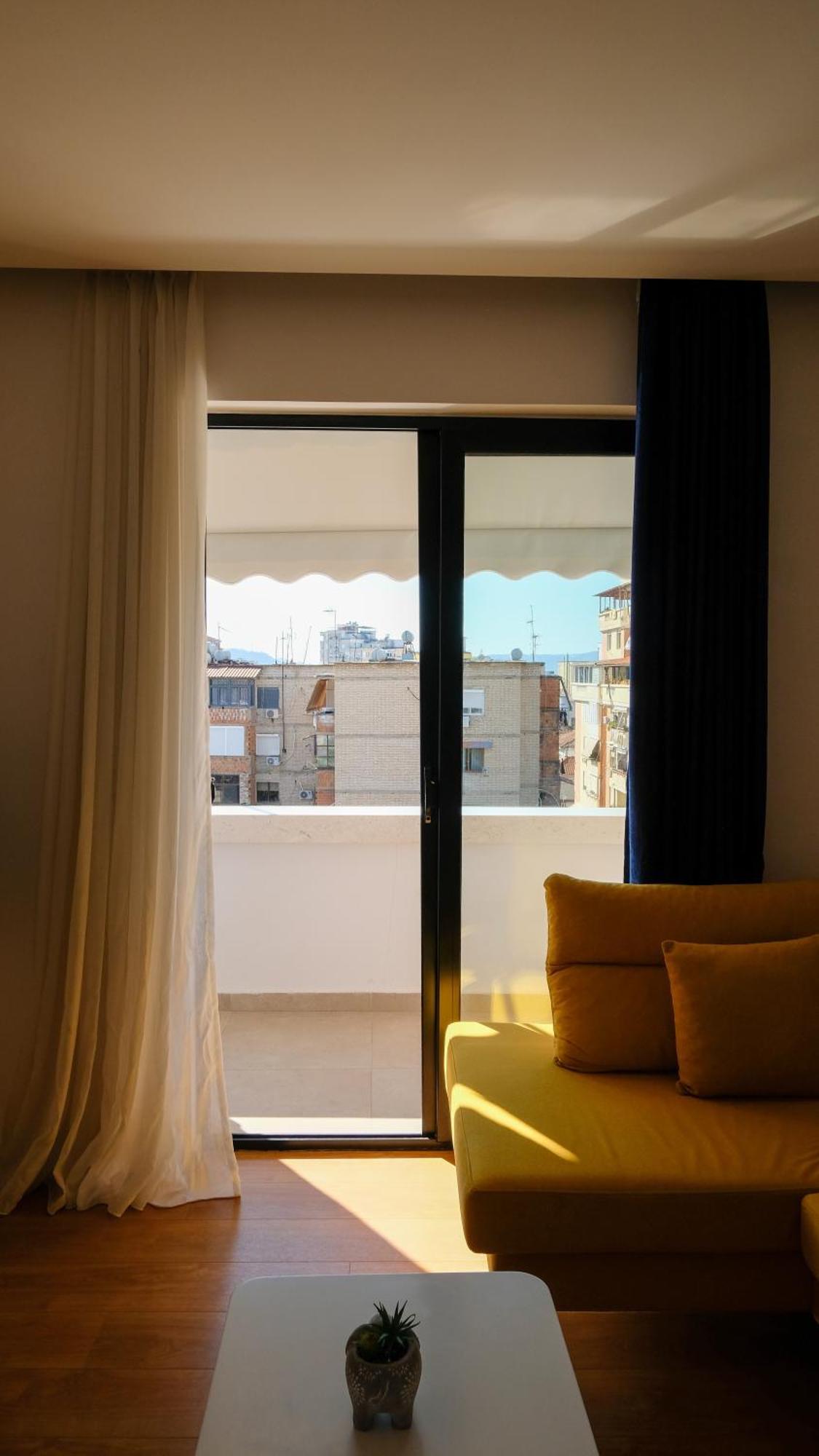 2E Center Apartment Tirana Esterno foto
