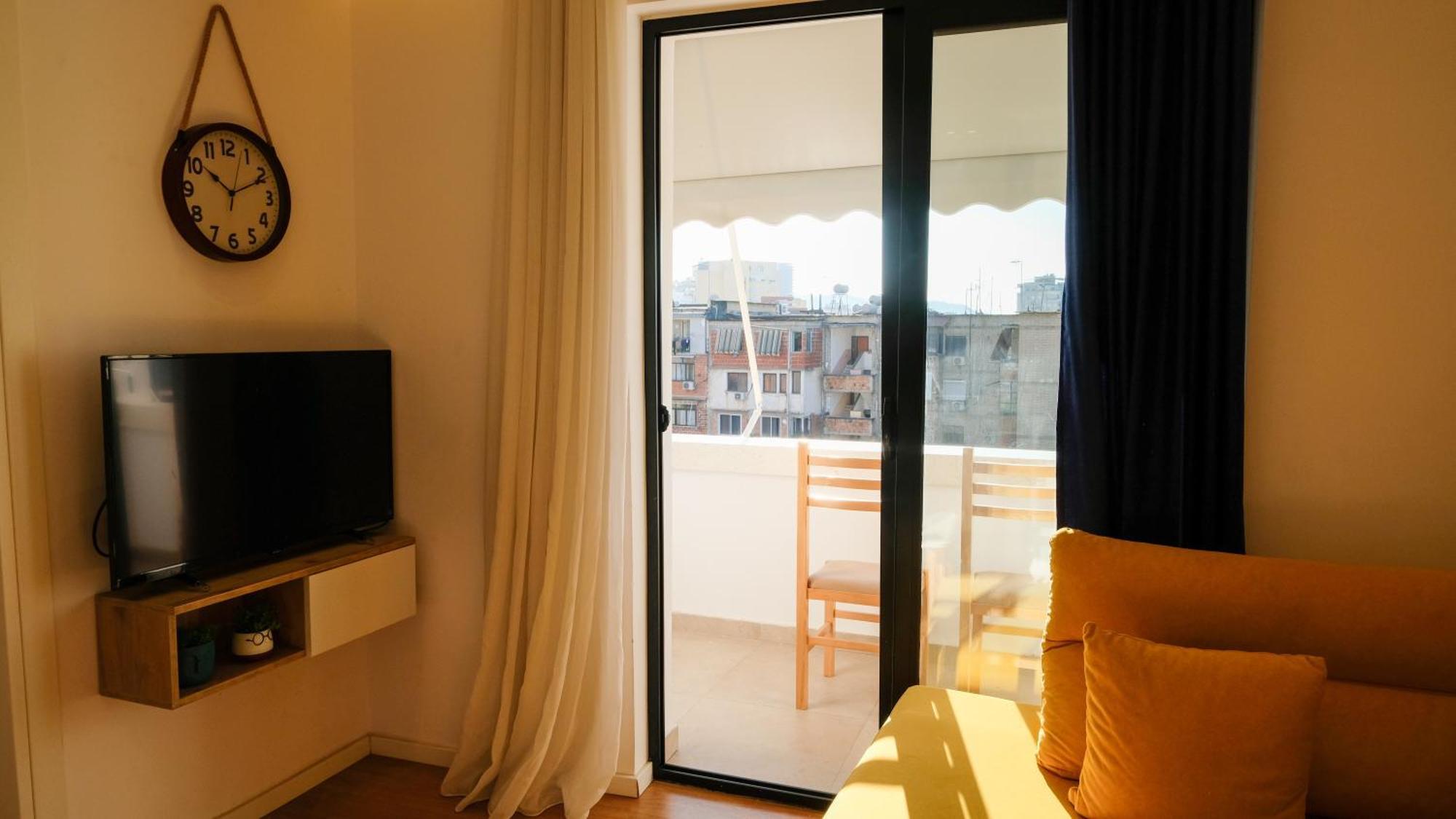 2E Center Apartment Tirana Esterno foto